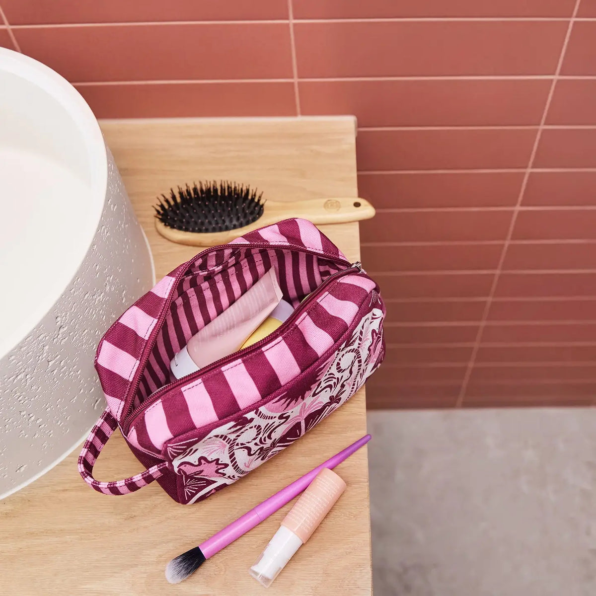 Getaway Glow Hair Wrap, Eye Mask & Wash Bag Gift Set