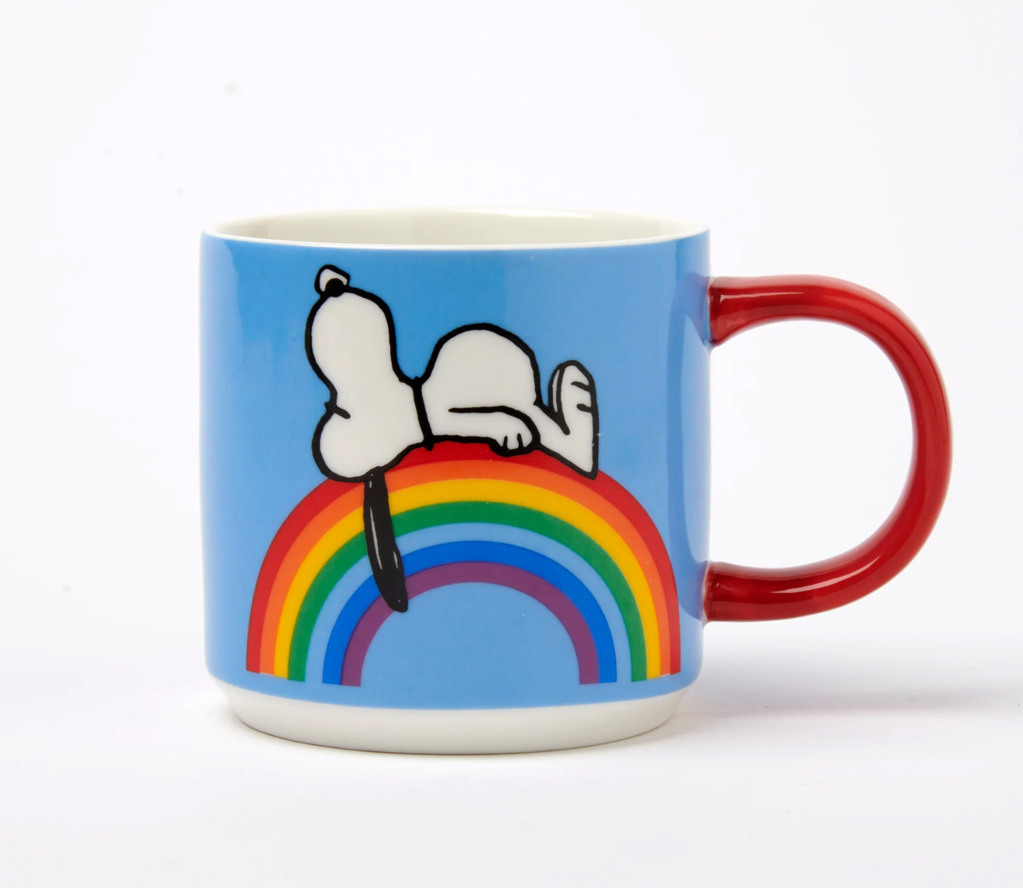 blue mug Mug with Snoopy lying on a rainbow design on a white background